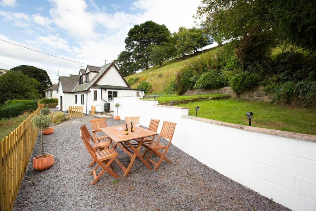 Hillside Cottage, Countryside Views Near Llangollen คอร์เวน ภายนอก รูปภาพ